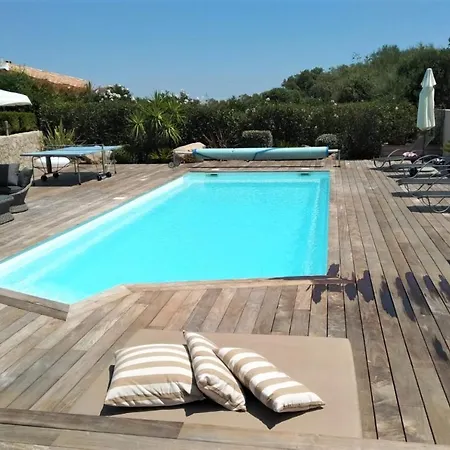 Riviera Vila *